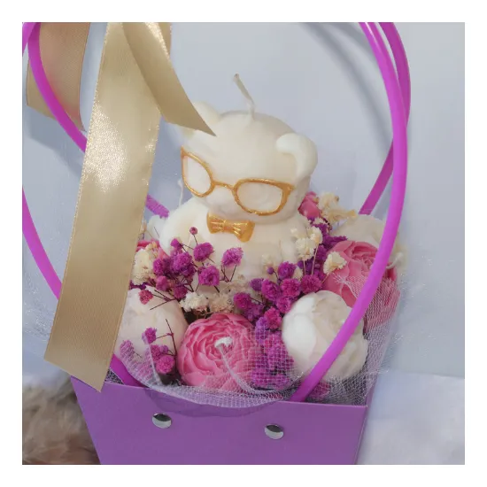 Box Prezentowy Flowerbox na Zakończenie Roku – Miś z Książkami i Piwonie